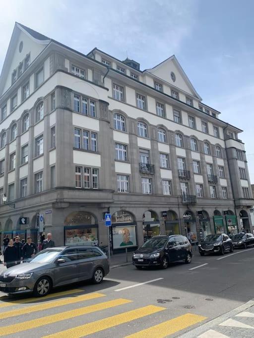 Cozy Studio Apartment Unit 12 In Center Of Zurich Exterior photo