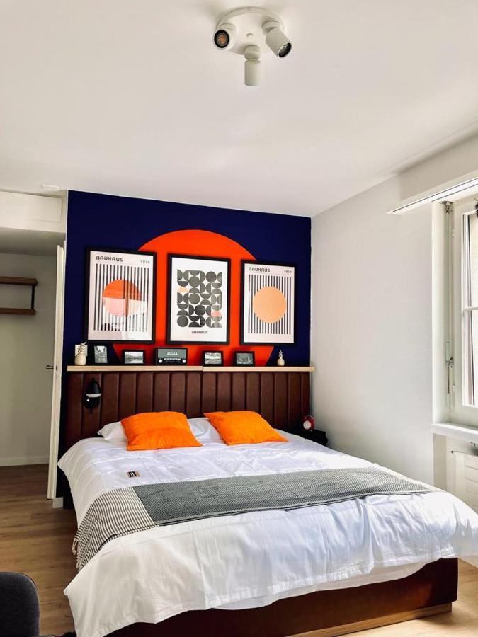 Cozy Studio Apartment Unit 12 In Center Of Zurich Exterior photo