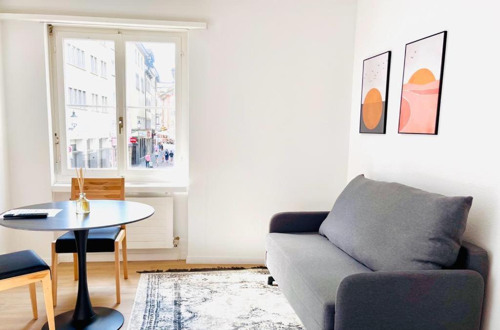 Cozy Studio Apartment Unit 12 In Center Of Zurich Exterior photo